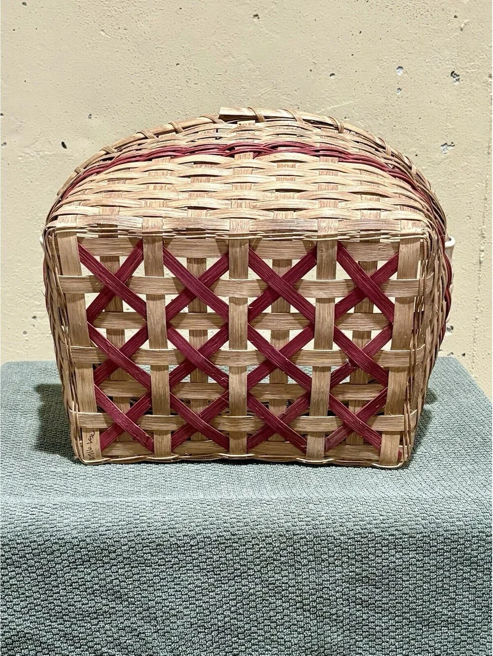 N/A features unique